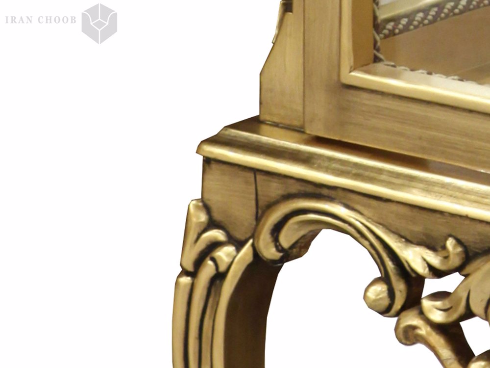 ویترین تایتان  4